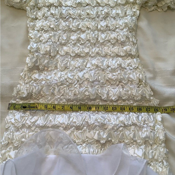 Elegant White Ruffled Dress - Picture 9 of 12